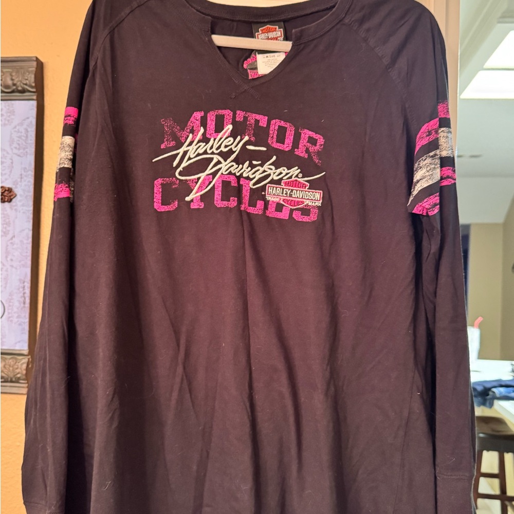 Harley-Davidson Black Tee with Pink and White Graphics